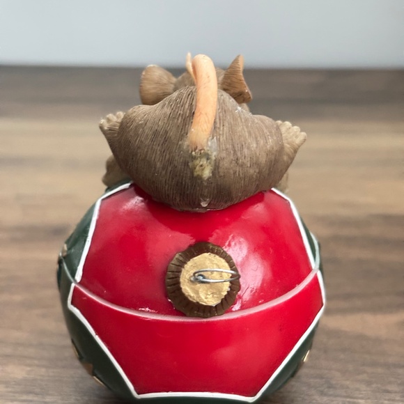 CHARMING TAILS Mouse NO PEEKING 87/143 Christmas Ball Ornament Figurine Trinket - Picture 6 of 11